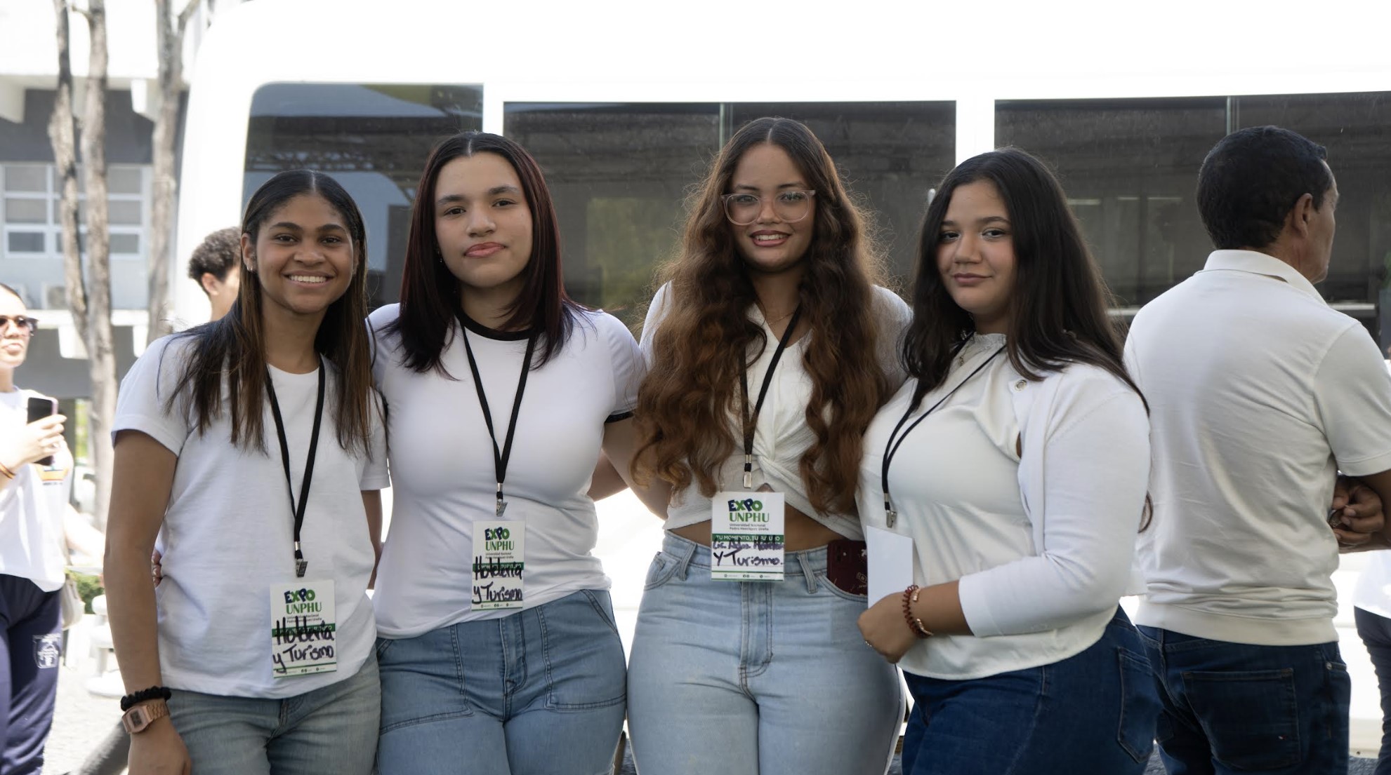 Expo-UNPHU 2025 orienta e inspira a futuros estudiantes universitarios 