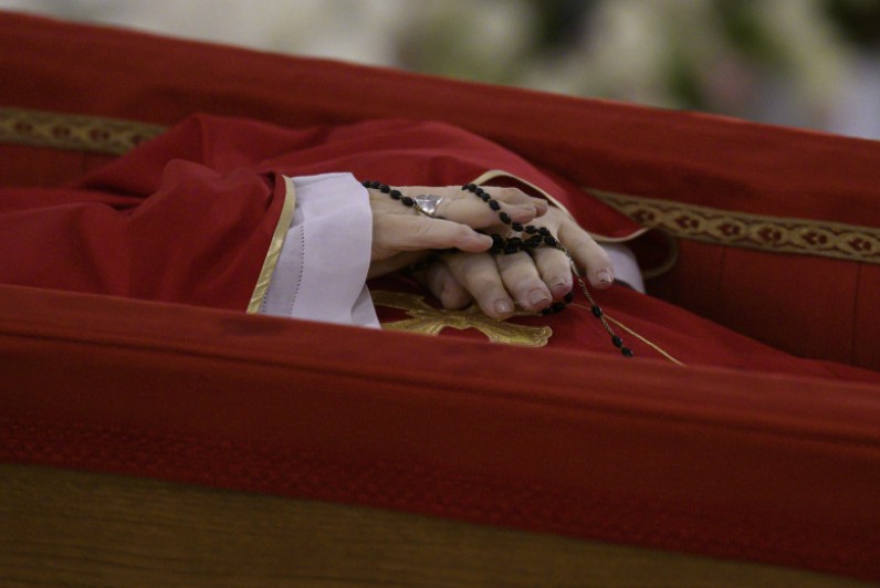 El funeral del papa Francisco será el 26 de abril en la plaza de San Pedro
