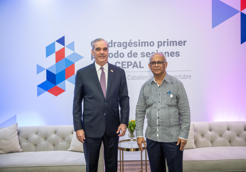 Abinader aborda con secretario general de la OEA plan de acción para Haití