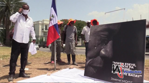 Haitianos siguen sin saber quién mató a Moise un mes después del crimen