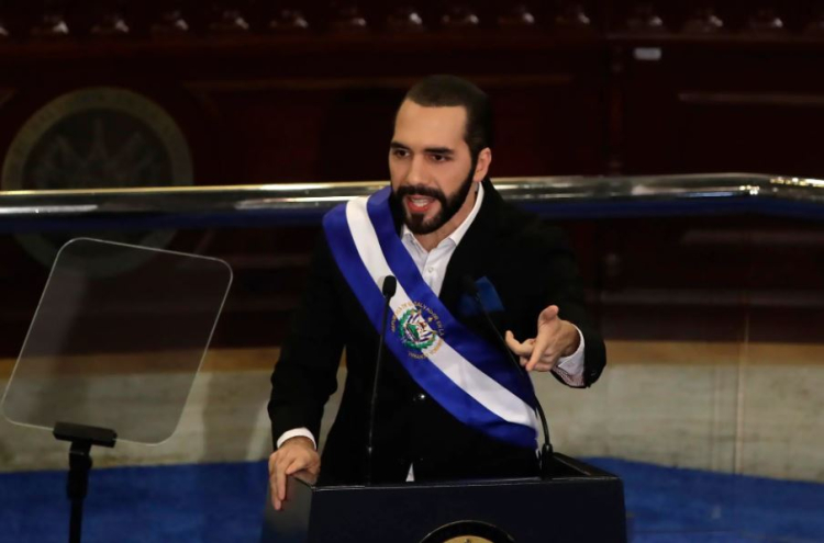Piden que se declare «inaplicable» resolución que habilita la reelección en El Salvador
